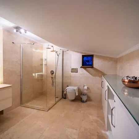 Eco Sarafin Villa *